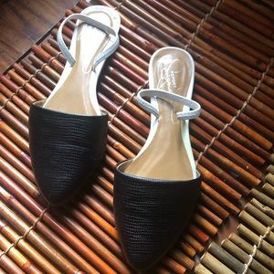 Report Signature Sunburst Slingback